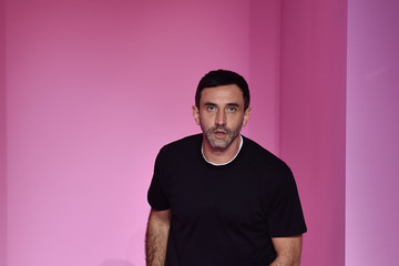 Riccardo Tisci-2016423145854.jpg