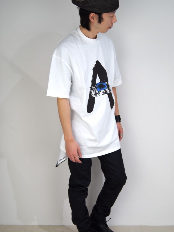 ALMOSTBLACK GRAPHIC PRINT T-SHIRT(オールモストブラック)2016613185142.jpg