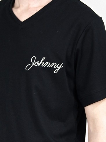 "JOHNNY" VネックTシャツ