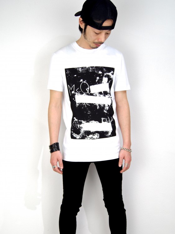 BLANKED OUT SILK SCREEN PRINT T-SHIRT